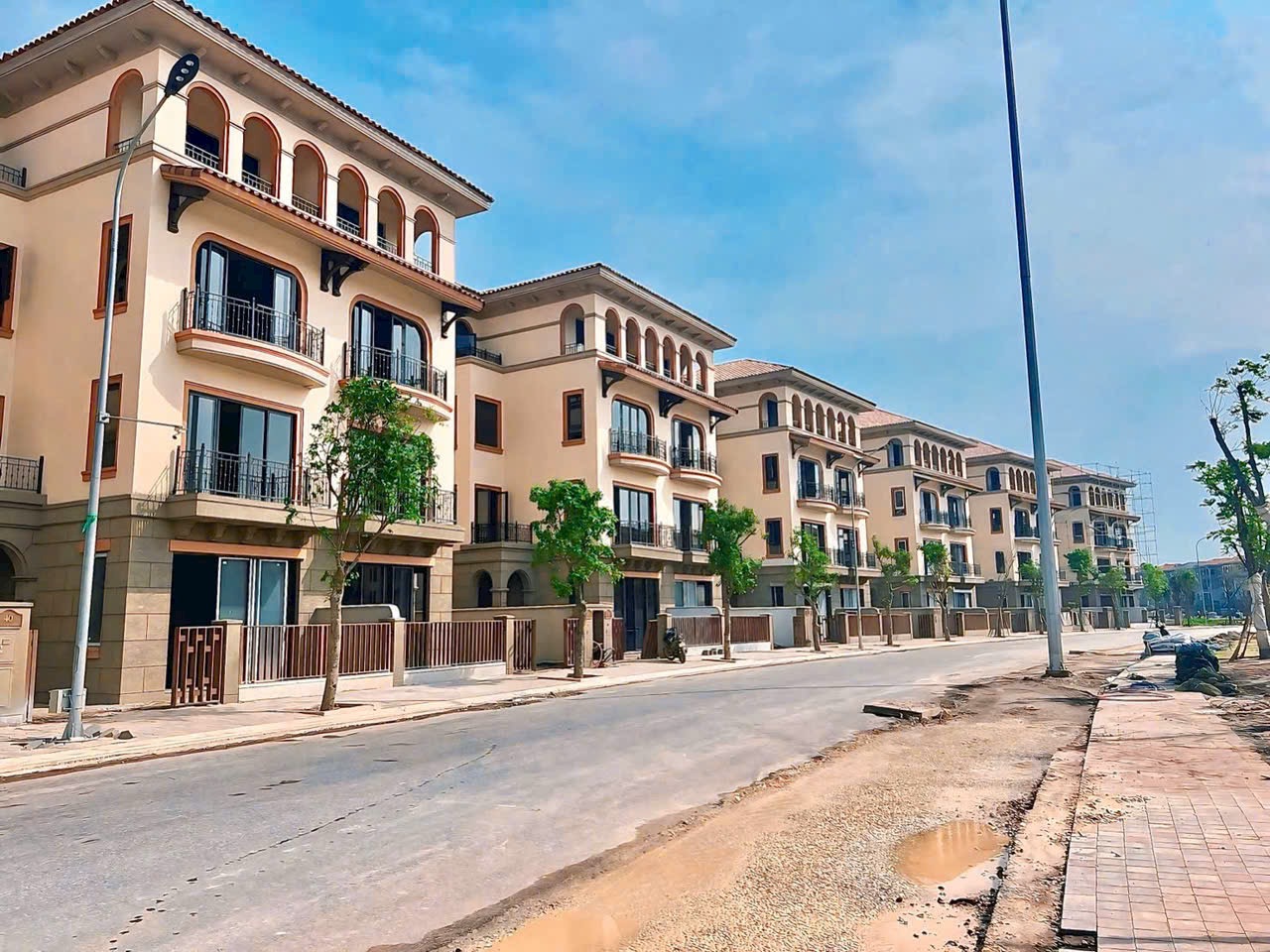 Chuẩn bị khai trương Nhà mẫu Phân Khu Isla Bella- Phân khu đắt giá nhất Đảo Vũ yên