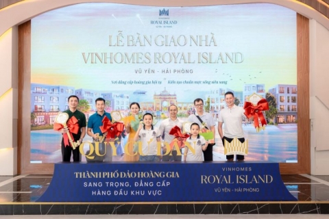 Vinhomes Royal Island Vũ yên bàn giao hơn 500 căn Shop phân khu Tài Lộc,lập kỷ lục mới trên đảo vũ yên